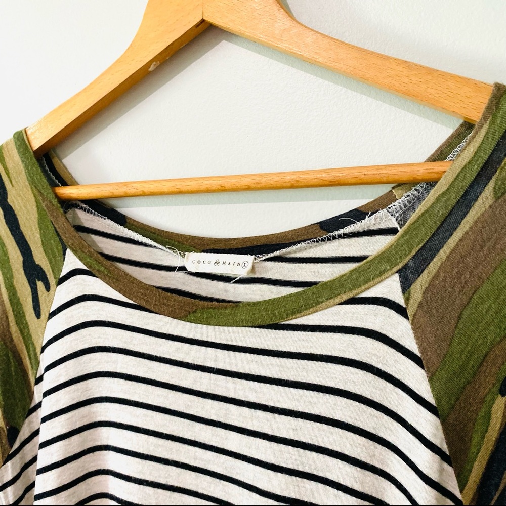 Coco & Main Camo Top Sz Large